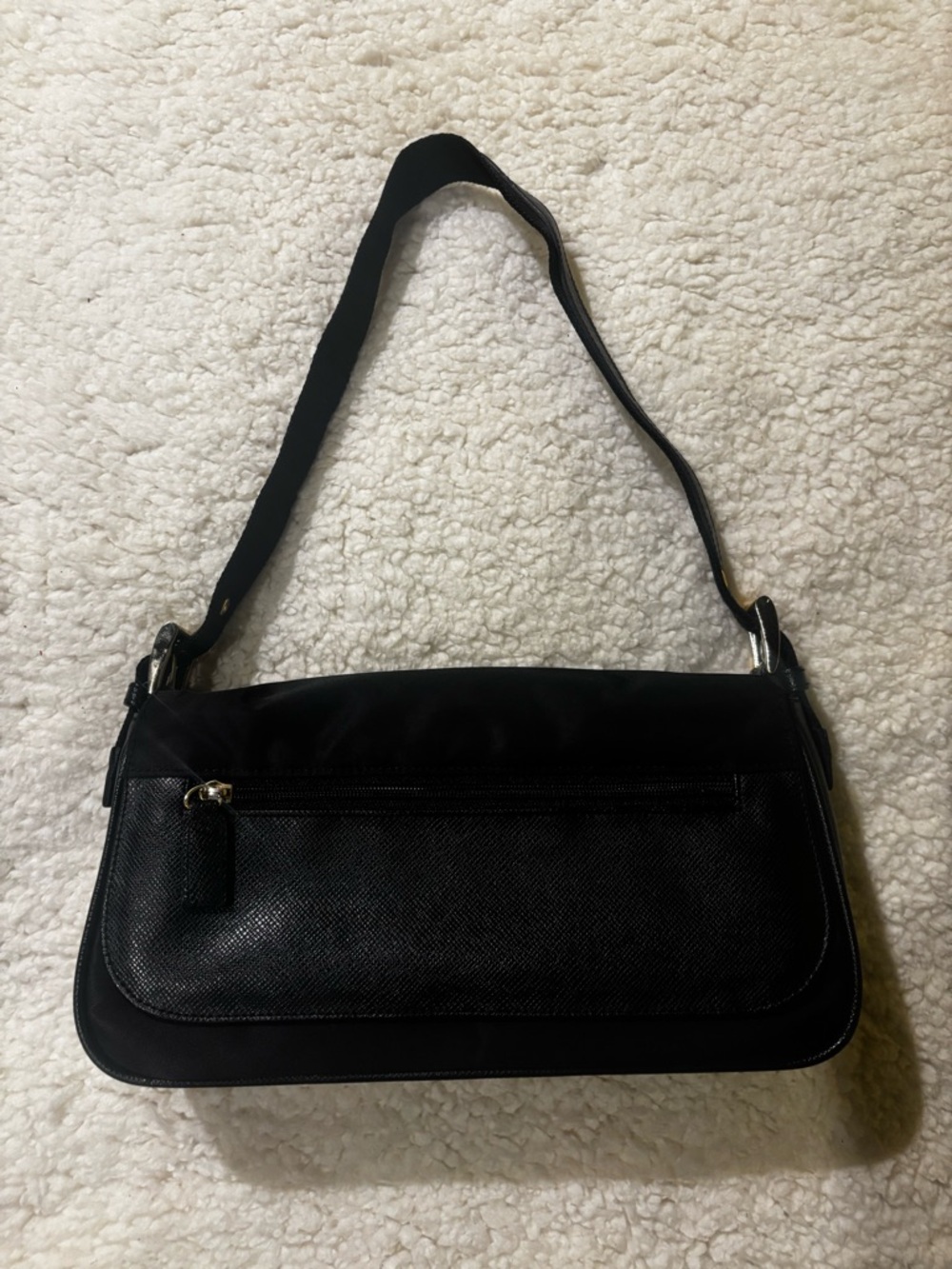 Classic Black Shoulder Bag - Unbranded